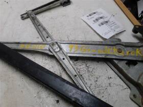 125-01778l 12/17 Driver Left Front Window Regulator Manual Fits 93-94 Grand Cherokee 25089 125-01778l 12/17 Driver Left Front Window Regulator Manual Fits 93-94 Grand Cherokee 25089
