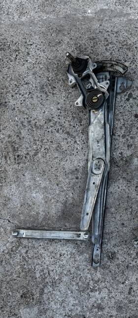Acura 72210-sk7-003 90-93 Integra 2door Right Door Manual Window Regulator 72210-sk7-013 Oem