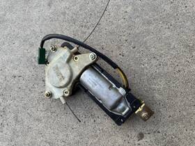 Alfa Romeo 161007400500 Milano 75 Factory Left Front Window Regulator And Motor Alfa Romeo 161007400500 Milano 75 Factory Left Front Window Regulator And Motor