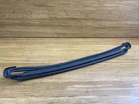 427831707 Audi Oem 2011 - 2015 R8 Spyder Strip Seal Body Rear Back Glass Window Note