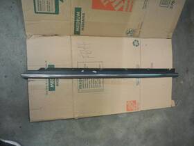 4b853763 Audi 2002 - 2004 A4 S4 Rear Left Driver Exterior Window Slot Seal 4b853763 Audi 2002 - 2004 A4 S4 Rear Left Driver Exterior Window Slot Seal