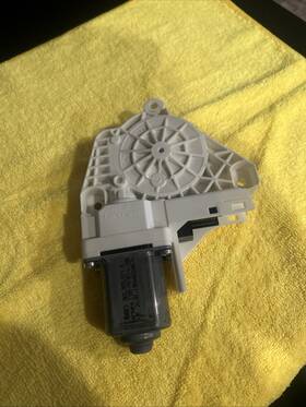 4k0959811a Audi Vw Window Lifter Motor Oem Used Good Condition See Pictures