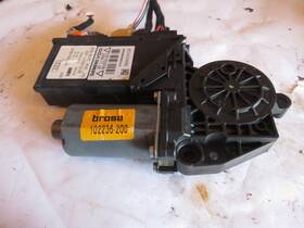 8h1959 Audi 08 A4 Convertible Front Passenger Right Side Power Window Motor Oem