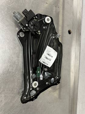 8v7839397b Audi 2015-2019 A3 Left Quarter Window Regulator Convertible 8v7839397b Audi 2015-2019 A3 Left Quarter Window Regulator Convertible