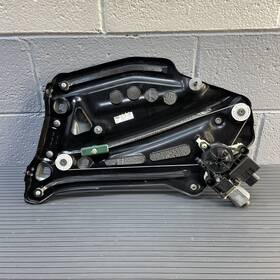 8v7839398b Audi 2015-2019 A3 8v7 Convertible Rear Right Window Regulator Oem 8v7839398b Audi 2015-2019 A3 8v7 Convertible Rear Right Window Regulator Oem