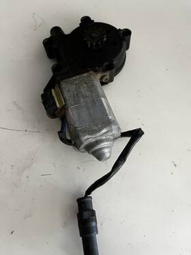 01300821158 Bmw 0130821158 88-91 E30 325i Late Model Window Motor Oem Used Tested 01300821158 Bmw 0130821158 88-91 E30 325i Late Model Window Motor Oem Used Tested