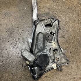 Dvo20715 Bmw 1938367 7 E32 1988 Left Front Door Electric Window Regulator