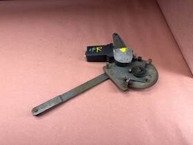 51321809602 Bmw E12 530i 528i Front Right Window Regulator Lifter Motor Oem 86k Miles 51321809602 Bmw E12 530i 528i Front Right Window Regulator Lifter Motor Oem 86k Miles