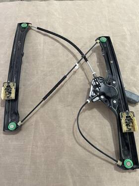 7283492 Bmw 2014-2018 X5 F15 Front Right Side Door Window Regulator With Motor Oem