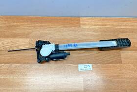 7479751 Bmw 2020-2025 Oem G16 F93 M8 M850 Rear Left Driver Side Window Blind Motor