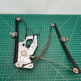 8252391 Bmw 96-03 E39 540i Front Left Driver Side Window Regulator With Motor Oem