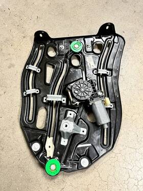 992597-107 Bmw 04-10 E64 650 M6 Convertible Rear Left Driver Quarter Window Regulator Motor