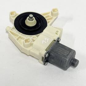 0130822690 Bosch X156 Mercedes 2018 Gla250 Front Left Door Panel Power Window Motor Oem 0130822690 Bosch X156 Mercedes 2018 Gla250 Front Left Door Panel Power Window Motor Oem