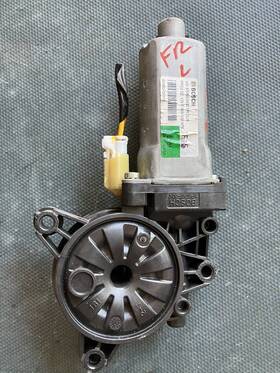 82450-3x100 Bosch 11-16 Hyundai Elantra Front Left Driver Side Window Regulator Motor Oem 82450-3x100 Bosch 11-16 Hyundai Elantra Front Left Driver Side Window Regulator Motor Oem