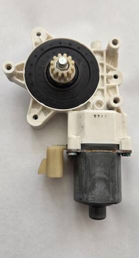 Cm092120-c Bosch Front Passenger Side Window Motor For 06-2016 Impala