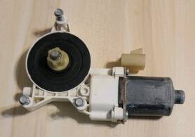 Cm092170 Bosch 2008 2009 Oem Chevrolet Tahoe Front Left Driver Side Power Window Motor Used Cm092170 Bosch 2008 2009 Oem Chevrolet Tahoe Front Left Driver Side Power Window Motor Used