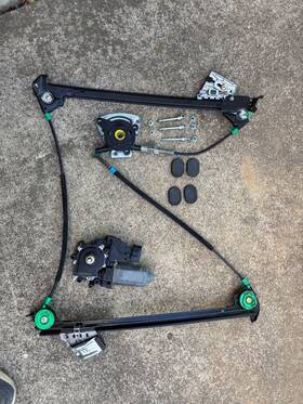986.542.016.04 Brose Porsche Boxster 986 Right Window Motor And Regulator