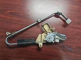 125-01703r Cadillac Passenger Right Front Window Regulator 4 Door Fits 90-93 Deville