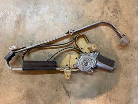 16625372 Cadillac 90 91 92 93 1992 Sedan Deville Right Passenger Front Window Regulator 16625372 Cadillac 90 91 92 93 1992 Sedan Deville Right Passenger Front Window Regulator