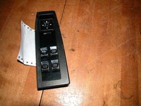 641.gm6x92 Cadillac 1992 Seville Front Door Electric Switch Master