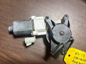 0130822290 Chevrolet 2007-2013 Chevy Avalanche Left Rear Window Motor Bb154