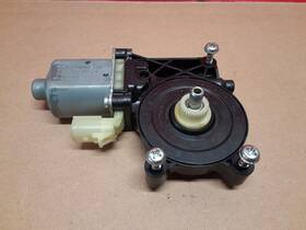 0130822680 Chevrolet 2012 - 2020 Chevy Front Or Rear Right Window Regulator Motor Only
