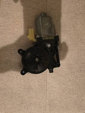 0130822895 Chevrolet 2014-2020 Impala Front Right Passenger Side Power Door Window Motor