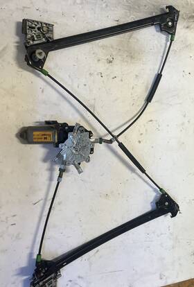 10417572 Chevrolet 97-04 Corvette C5 Left Door Window Regulator W Motor Oem