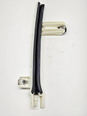 20800910 Chevrolet 15123451/20945300/20800910 09-17 Chevy Traverse Left Driver Front Door Window Channel Guide Oem 15123451 20800910 Chevrolet 15123451/20945300/20800910 09-17 Chevy Traverse Left Driver Front Door Window Channel Guide Oem 15123451