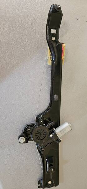 23100272 Chevrolet 19-23 Chevy Blazer Rear Left Door Window Regulator Oem