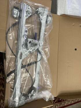 25790178 Chevrolet 2007-2014 Silverado Gmc Sierra Right Front Manual Window Regulator