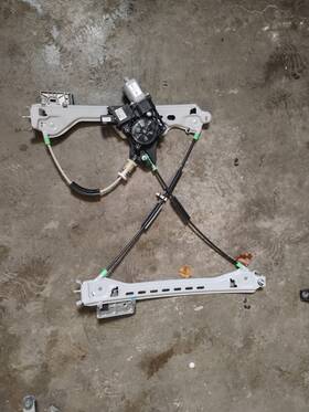 84216133 Chevrolet 14-19 Corvette C7 Grandsport Right Window Regulator With Motor Oem 7k 84216133 Chevrolet 14-19 Corvette C7 Grandsport Right Window Regulator With Motor Oem 7k