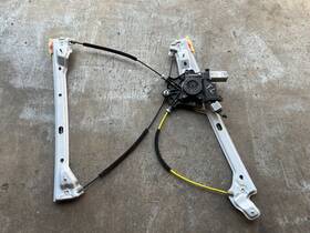 84476223 Chevrolet 2018 - 2023 Traverse Front Left Door Window Regulator Oem