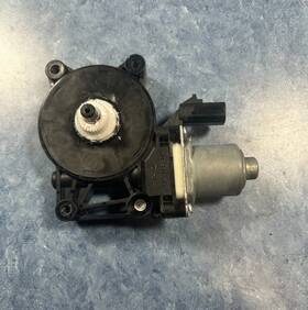 98810gm9bqx01 Chevrolet 2024 Trax Rear Right Passenger Side Door Window Regulator Motor Oem 98810gm9bqx01 Chevrolet 2024 Trax Rear Right Passenger Side Door Window Regulator Motor Oem