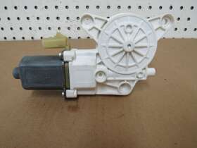0130822326 Dodge 08 09 10 11 12 13 14 Avenger Front Left Window Motor Oem