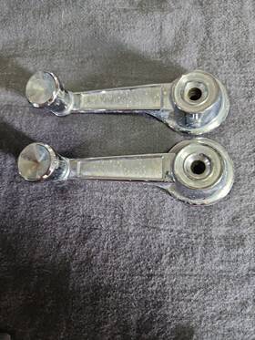 2520854 Dodge 1966/67 Coronet Window Cranks
