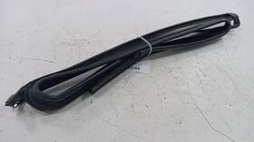747.ch2d15 Dodge Dart Door Glass Window Seal Rubber Left Driver Rear Back 2013 2014 2015 2
