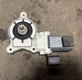 A15772-200 Dodge 2013-2019 Ram 1500 Left Driver Door Window Motor M A15772-200 Dodge 2013-2019 Ram 1500 Left Driver Door Window Motor M