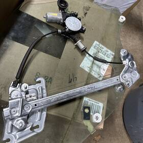 68315379aa Fiat 2017 124 Spider Front Driver Left Door Window Glass Regulator With Motor