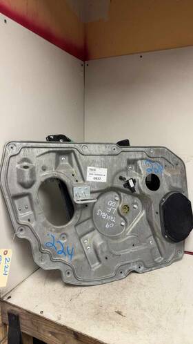 125-00224 Ford 08-09 Taurus X Front Left Door Regulator With Motor