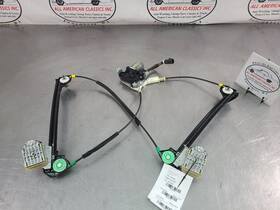 125-02034l Ford 2002-05 Thunderbird Drivers Side Window Regulator Assembly With Motor - Oem