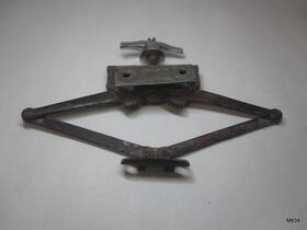 40-701325 Ford 1933 1934 Passanger Car Windshield Regulator