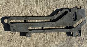 C1sb-6330030 Ford 1961 1962 1963 Thunderbird Right Rear Motor Regulator Channel Track Mount