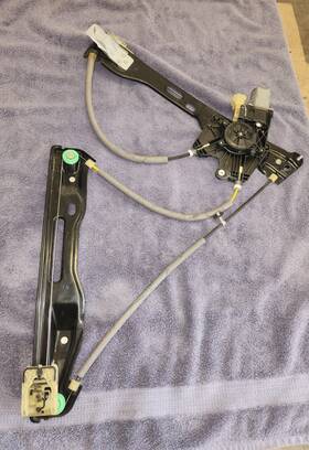 Frg-2911 Ford 13-20 Fusion Front Window Regulator With Motor Passenger Right Oem