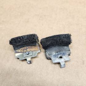 14049227 General Motors Window Anti Rattle Cushion Door Glass Pad Pair Stabilizers Oem 69-96 Corvettes 14049227 General Motors Window Anti Rattle Cushion Door Glass Pad Pair Stabilizers Oem 69-96 Corvettes