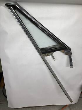 5719311 General Motors 1965 1966 Vent Window Assembly