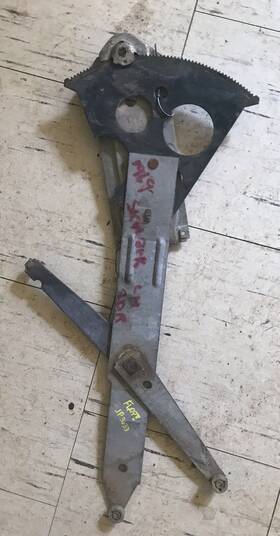 8730924 General Motors 69 Chevelle Gto Cutlass Gs Door Window Regulator Left Used 8730924 General Motors 69 Chevelle Gto Cutlass Gs Door Window Regulator Left Used