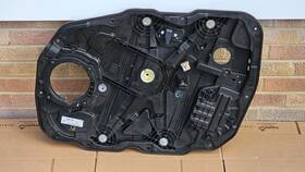 82480d2031 Genesis 2017-2019 G90 Front Right Side Door Window Regulator Carrier Oem 82480d2031 Genesis 2017-2019 G90 Front Right Side Door Window Regulator Carrier Oem