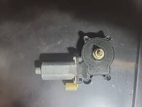 Genuine Bmw 676283620640 Oem Power Window Motor Passenger For