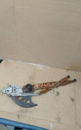 01716034 Gm 1979 Oldsmobile 88 2 Door Used Front Left Driver Window Regulator No Motor